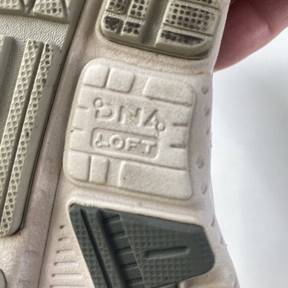 Brooks Womens Adrenaline GTS 20 1202961B153 White Running Shoes Size 10.5 Wide - Picture 14 of 16